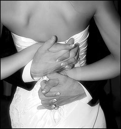 Wedding - Bride And Groom Picture Ideas - Standing