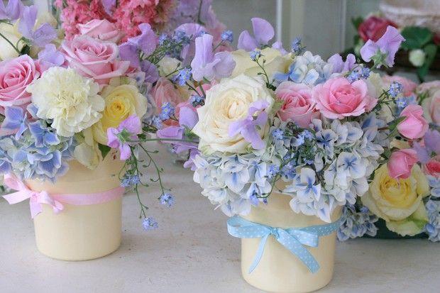 Wedding - Floral Arrangement For Guest Book Table 