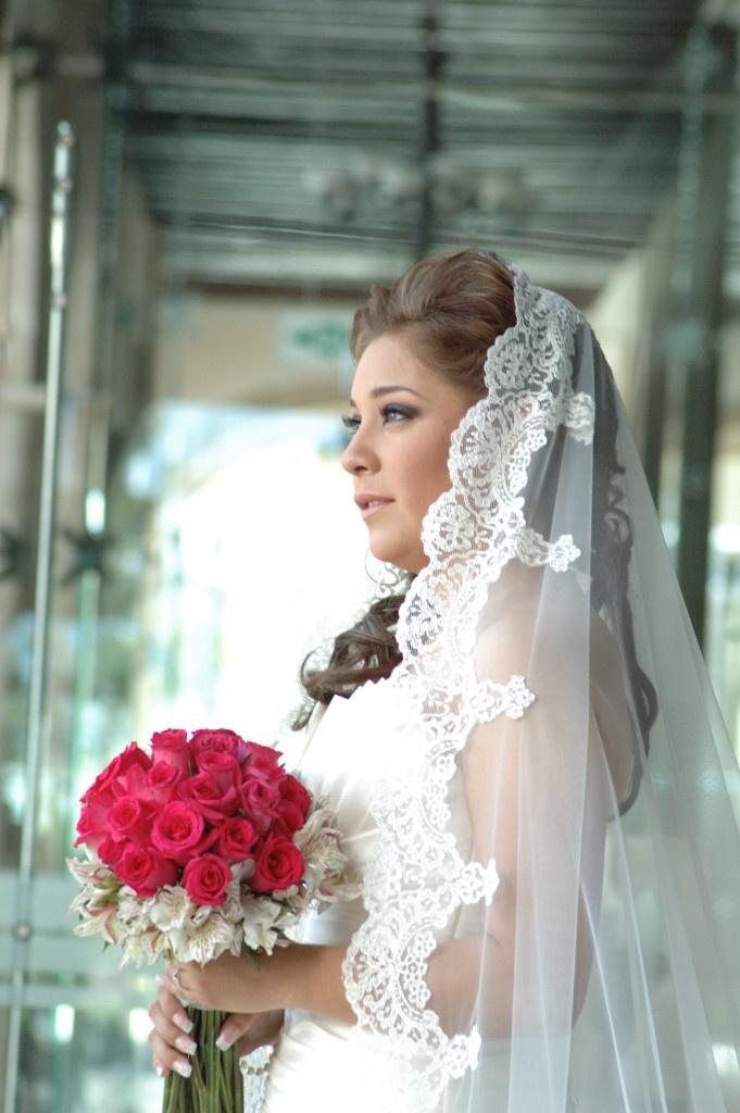زفاف - مانتيا المكسيكية الحجاب