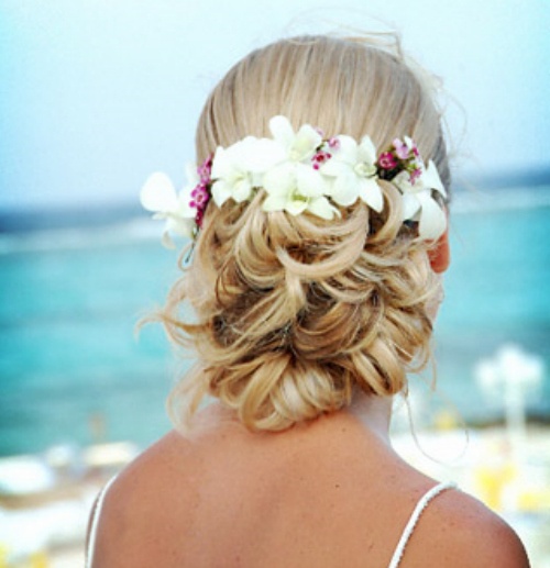 Hochzeit - Beach Wedding Haar mit tropischen Blumen