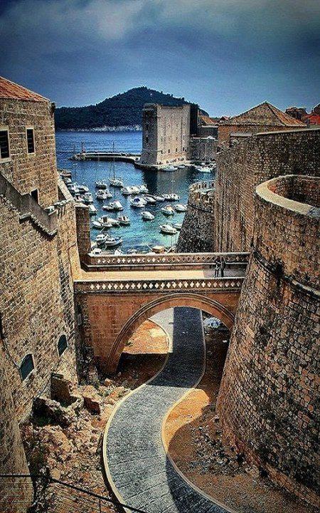 Mariage - Dubrovnik, en Croatie.