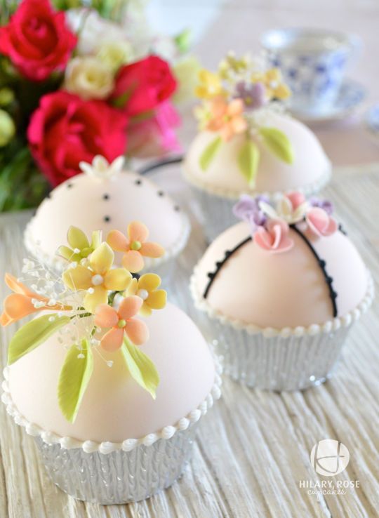 Wedding - Keepsake Corsage Cupcakes - CakesDecor 