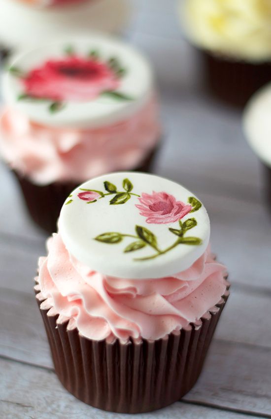 Hochzeit - Painted Cupcakes. Gorgeous!