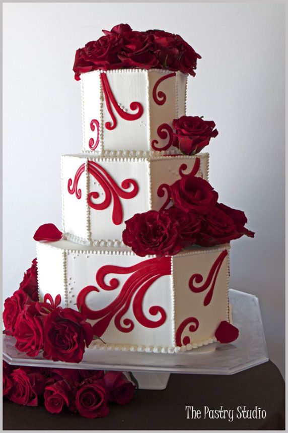 Mariage - Gâteau de mariage rouge
