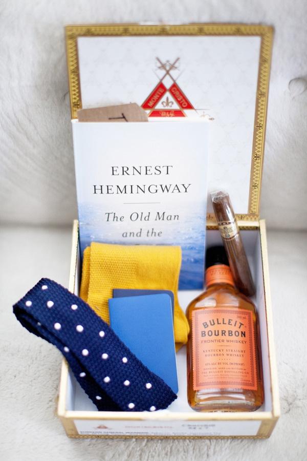 Hochzeit - Hemingway Trauzeugen-Geschenk-Paket