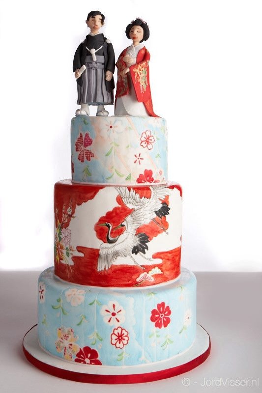 Wedding - Japanese Style Cake With Couple Topper 