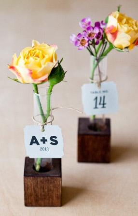Wedding - DIY: Bud Vase Favors & Escort Cards