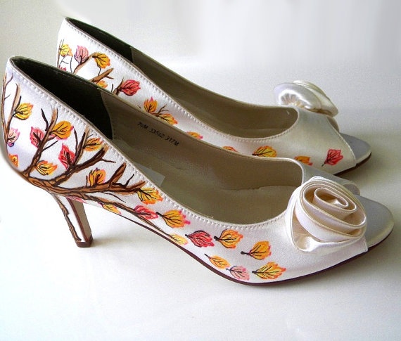 Mariage - Chaussures de mariage d'automne Branches feuilles des arbres Initiales Inna de coeur personnalisée Heidi