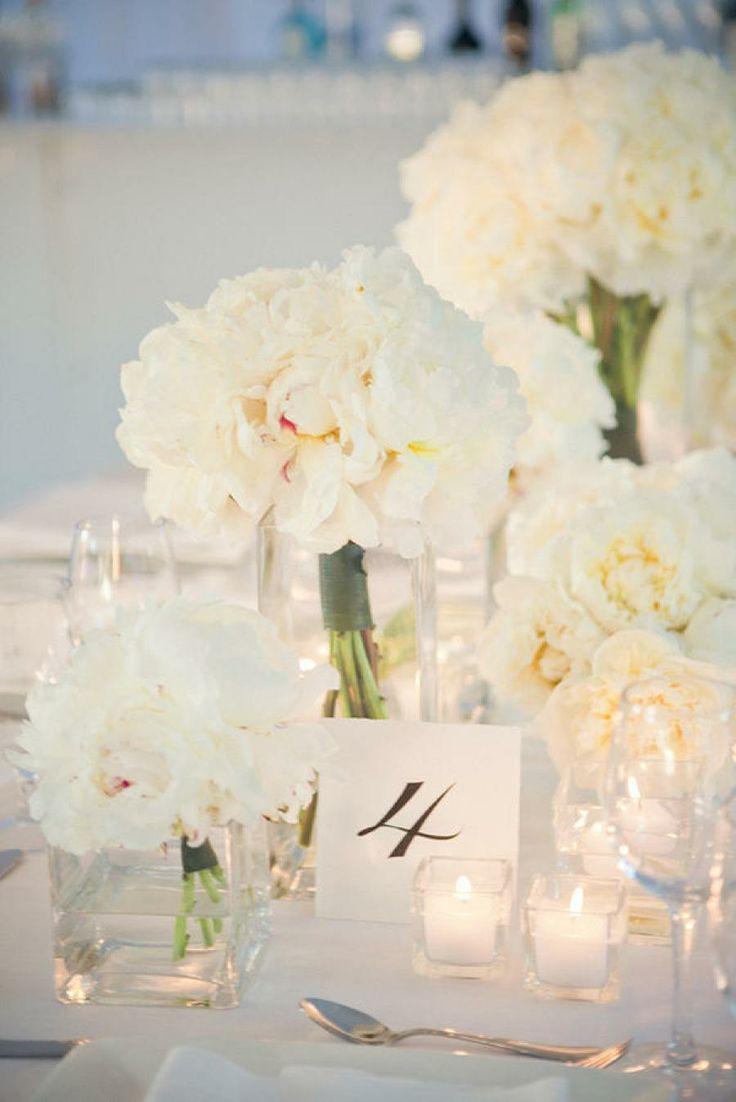 Mariage - Fleurs blanches et magnifiques Table Setting