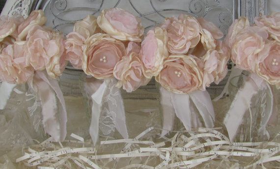 Hochzeit - Vielleicht Stoff Blumen für Brautjungfern?