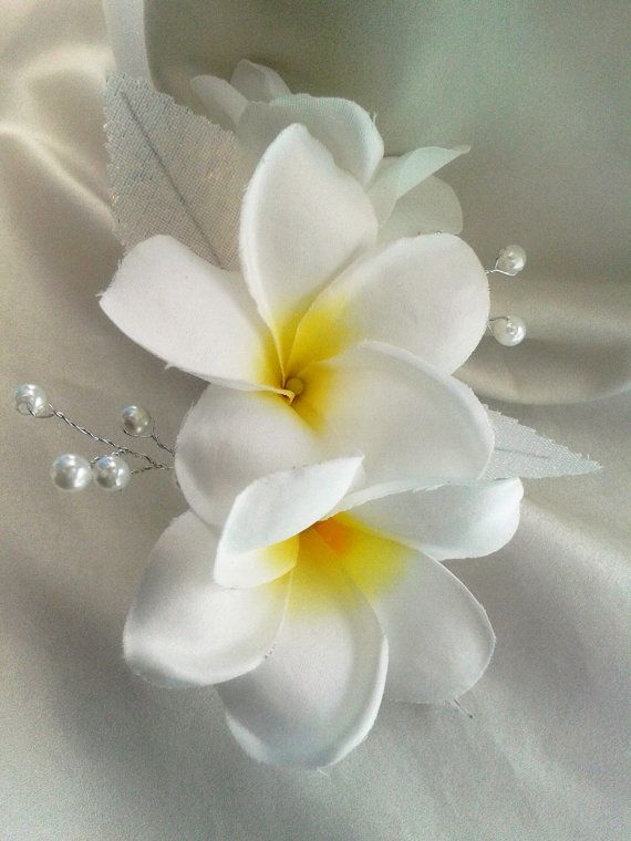 Wedding - TROPICAL FLOWER COMB-Hawaiian Plumeria, Bridal Clip, Pearls, Beach, Fascinator, Flower Headpiece, Hawaiian, Wedding Hair Accessory,Hairpiece