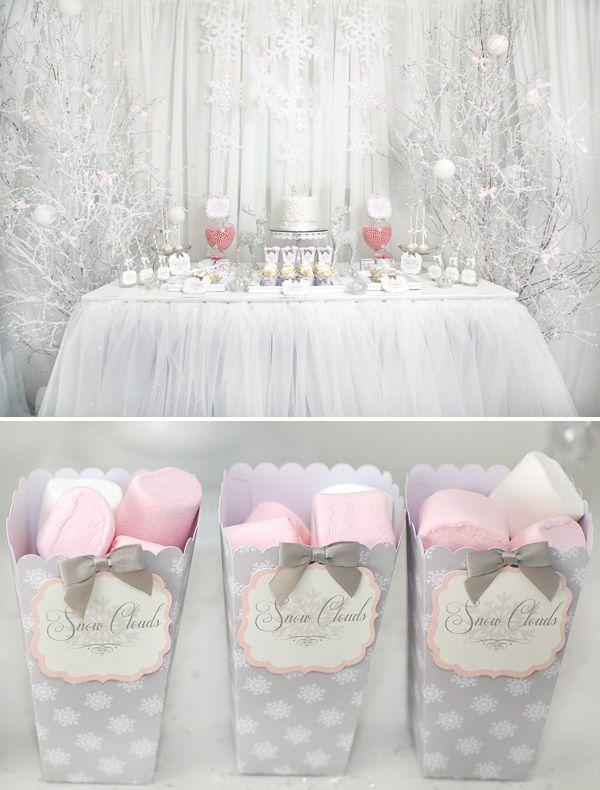 Hochzeit - Whimsical & Winterliche Snow Princess Dessert Table