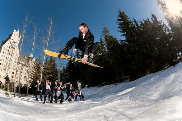 Hochzeit - Intime Winter-Hochzeit Snowboarding Trauzeugen