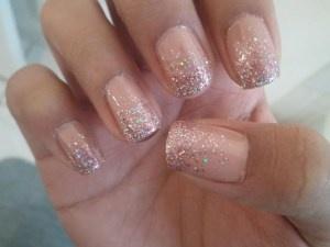 Hochzeit - Glitter Nails Gradient