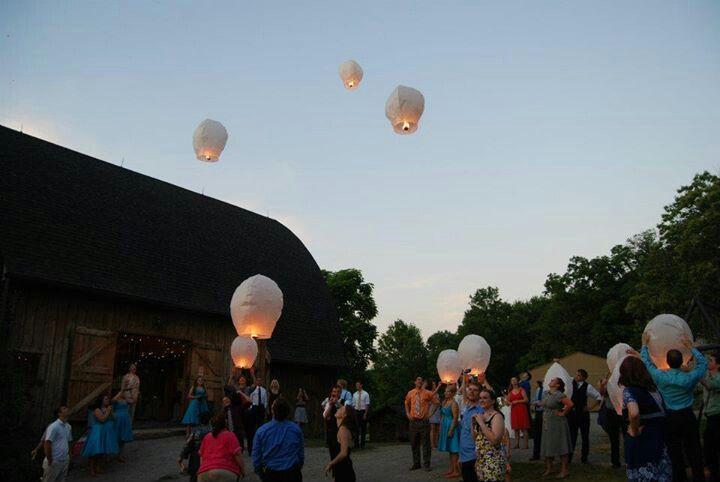 Wedding - Flying Lanterns 
