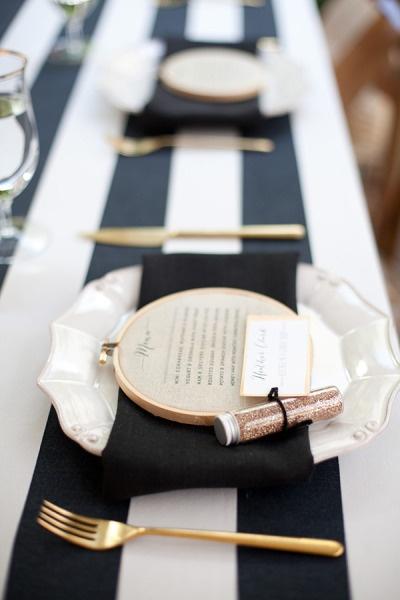 Hochzeit - Schwarz-weiß gestreiften Tabellen