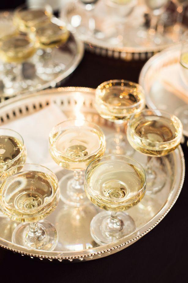 زفاف - خمر الشمبانيا نظارات