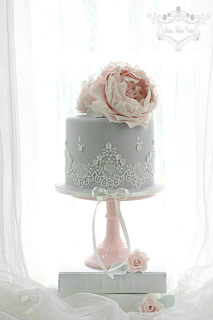 Wedding - Piped Lace With Roses
