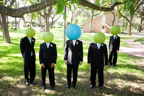 Wedding - Funny Groomsman Photos To Make You Spit Some Drink On Your Monitor
