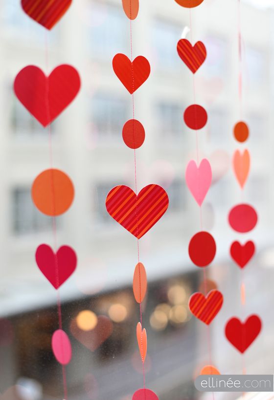 Valentines Day Diy Paper Heart Garland 2067892 Weddbook