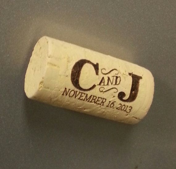 Hochzeit - Personalisierte Cork Magnete - Sparen Sie das Datum, Hochzeitsgeschenke, Geschenke für Weinliebhaber Platz-Kartenhalter