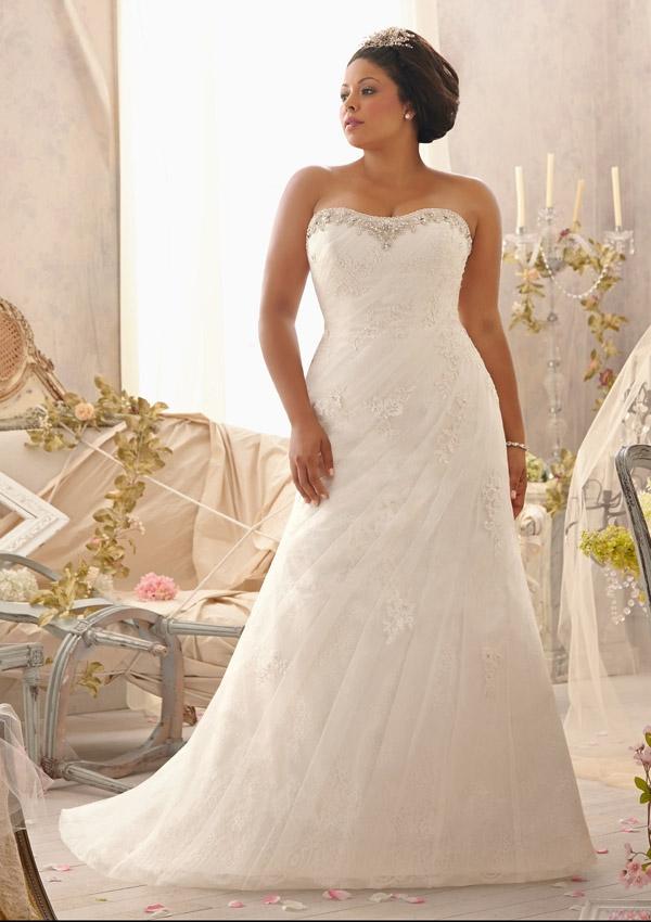 زفاف - Embroidered Lace Appliques On Net Over Chantilly Lace Wedding Dresses(HM0202)