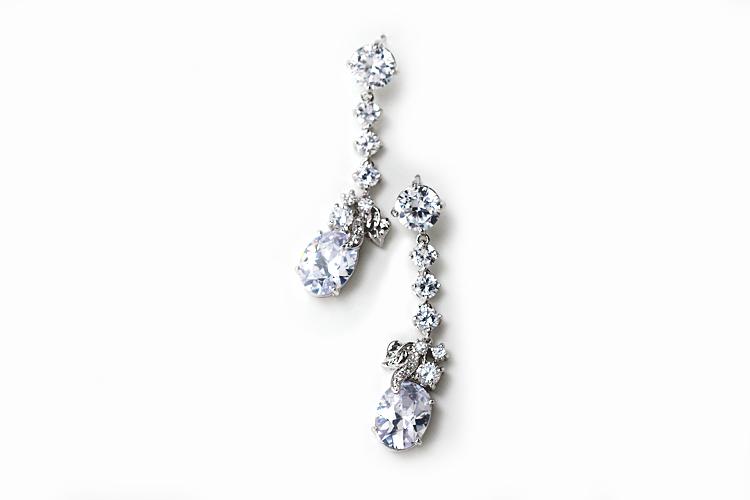 Hochzeit - Leaf design drop earring