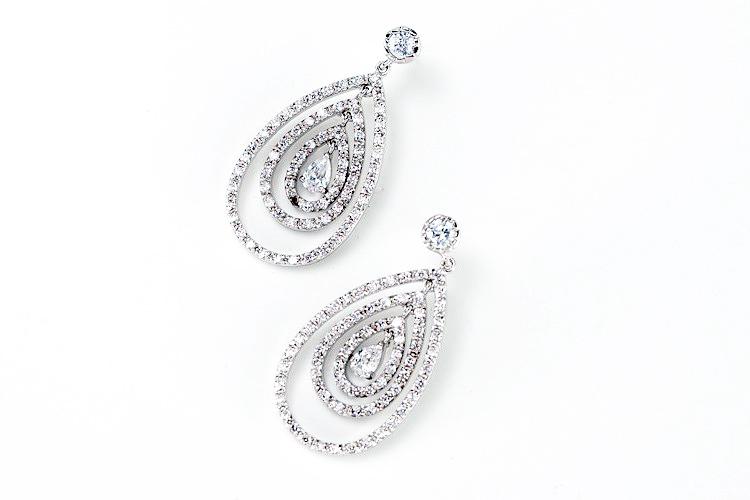 Hochzeit - Pavé multi ring earring