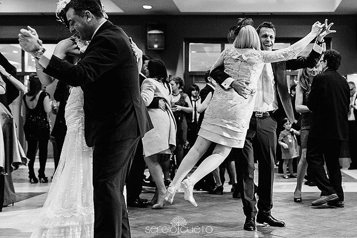 زفاف - الرقص الجنون