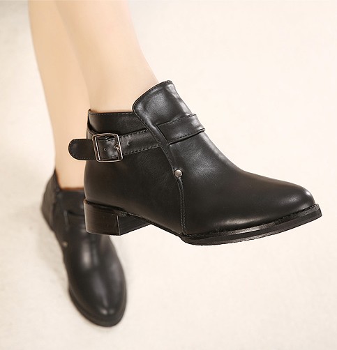 Mariage - Korean Style Zip Embellished Low Heels Short Boot Black BT0371