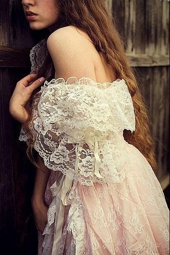 Hochzeit - Lace Lovers Wedding Dress Inspiration