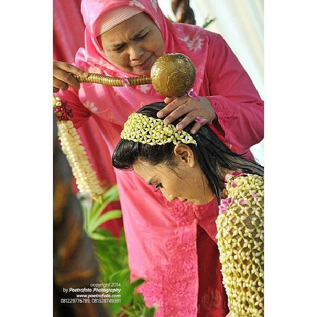 Hochzeit - Haru! Prosesi Upacara Siraman Pernikahan Adat Jawa Arum + Stollen Di # yogyakarta