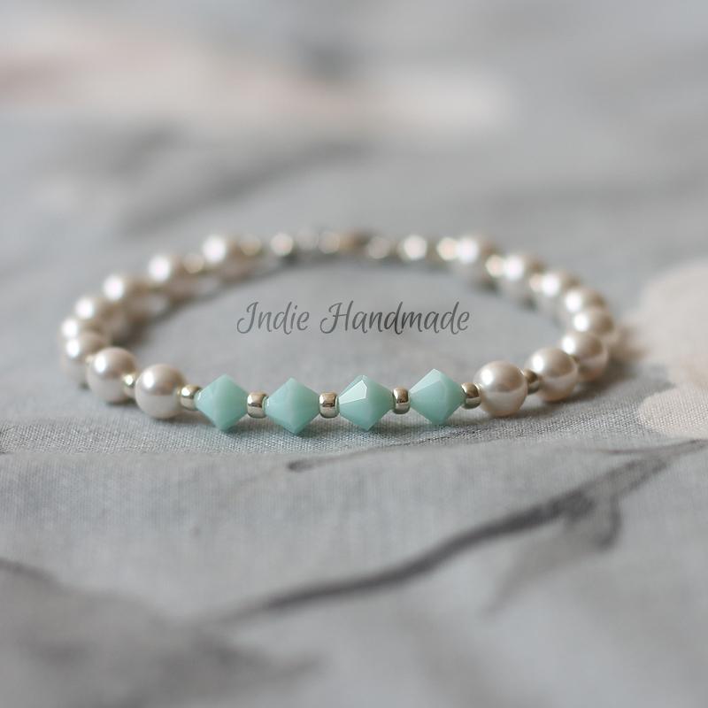 Mariage - White Swarovski Pearl & Mint Crystal Bridal Bracelet