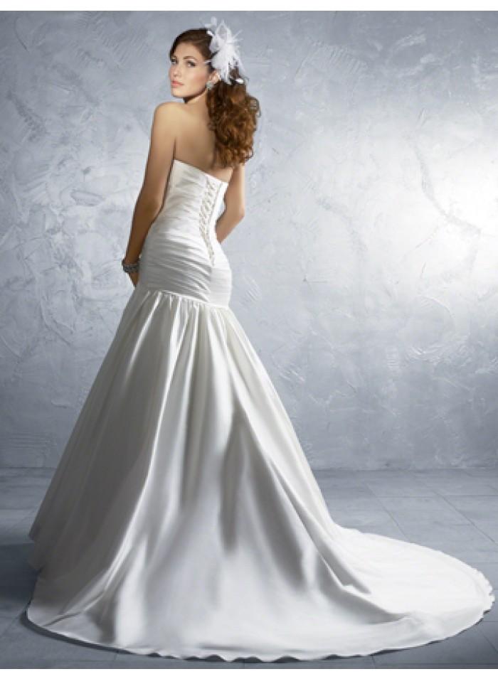 Mariage - Sweetheart Ruched Embroidery Empire Sheath Sweep-train Floor-length Wedding Dresses WE1623