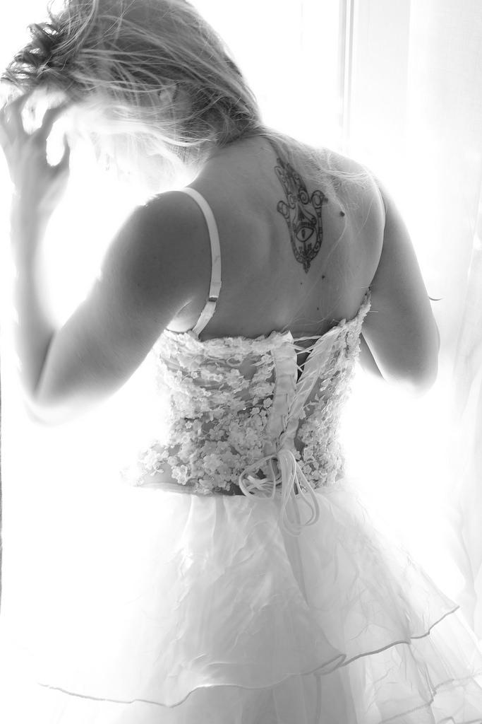 Mariage - Dans sa robe de mariée