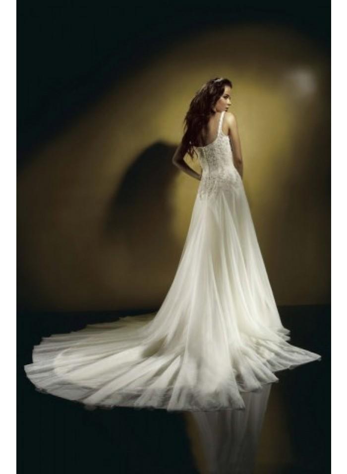Hochzeit - A-line Spaghetti Straps Brush Train Tulle Wedding Dresses WE4042