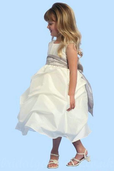 Hochzeit - Organza Common Sash Affordable Simple Style Girl Pageant Dresses