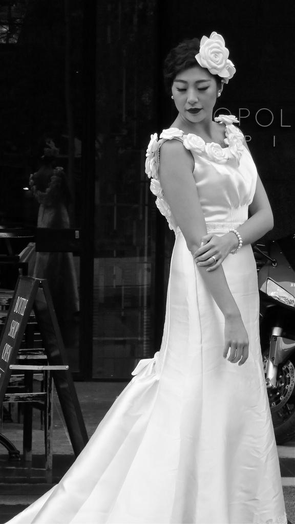 Wedding - Bride To Be @ Melbourne Cbd - Black And White Version
