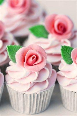 Mariage - Cupcakes!! Tout petit gâteau! Partagez votre préféré .... boulangerie de petit gâteau, petit gâteau Blog, gâteau Images ... Tout