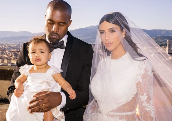 Hochzeit - Kim Kardashian Wedding Album Exklusiv: Sehen Sie neue Fotos von North, The Bridal Party Und Kim und Kanye West auf ihren großen 