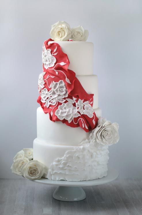 زفاف - هذا كعكة الزفاف الميزات الفريدة مذهب تفاصيل والملوثات العضوية الثابتة من نابضة بالحياة اللون.