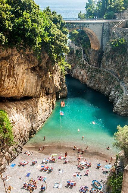 Les Meilleures Plages En Italie Pour Des Vacances Ultime Plage Italienne 2127529 Weddbook