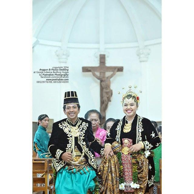 Wedding -   Anggun+Paulus     Di  St. Lidwina Bedhog 