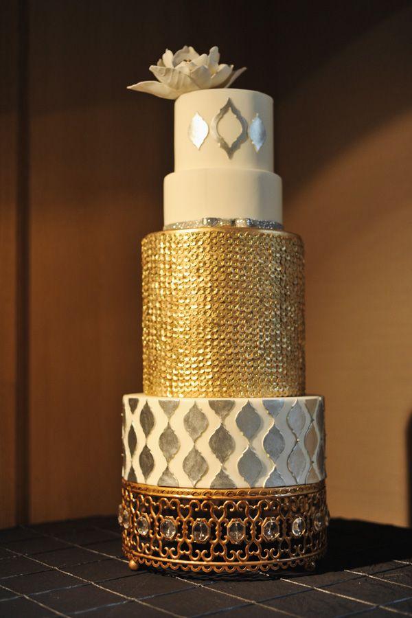 Mariage - Gâteau de mariage d'or et d'argent métallique