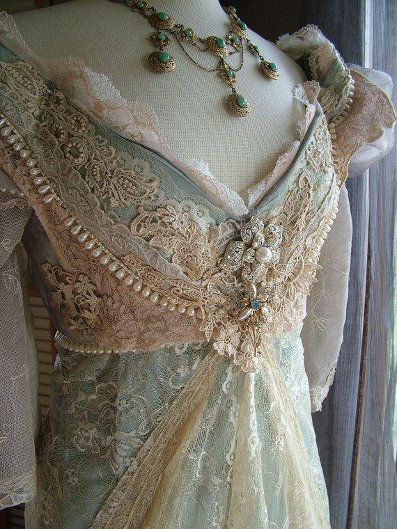 Mariage - Vintage main originale inspirée de Cendrillon "Ever After Breathe" robe de mariage victorien de style Empire