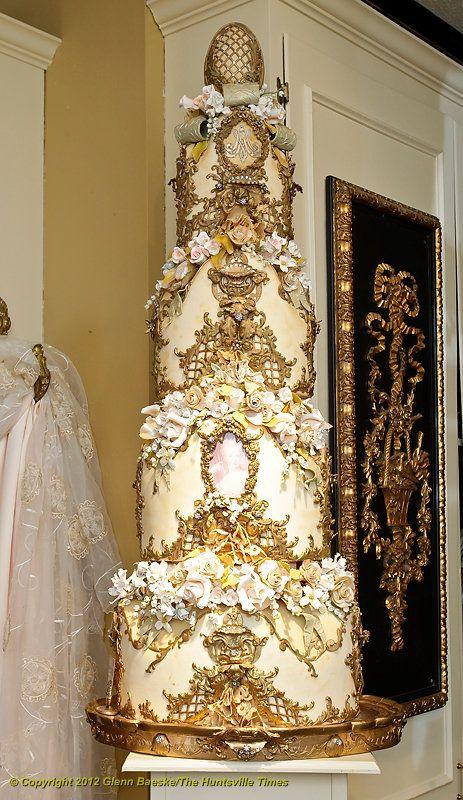 زفاف - الأبيض والذهب كعك الزفاف