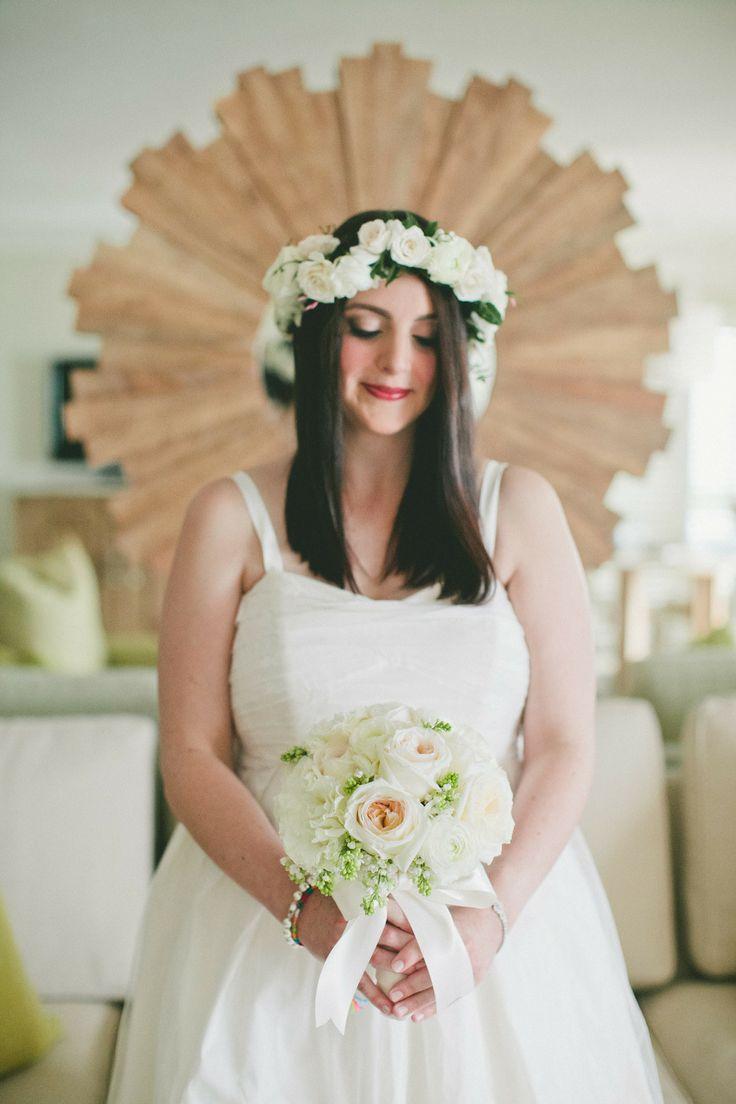 زفاف - الزفاف الأبيض الكلاسيكي مع تثبيت الزهور مذهلة