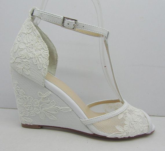 Hochzeit - Weiße Spitzen Brautschuhe, Brautschuhe Lace Wedge, Peeptoes Hochzeitsschuhe, Keilabsatz Schuhe schnüren, Prom Schuhe