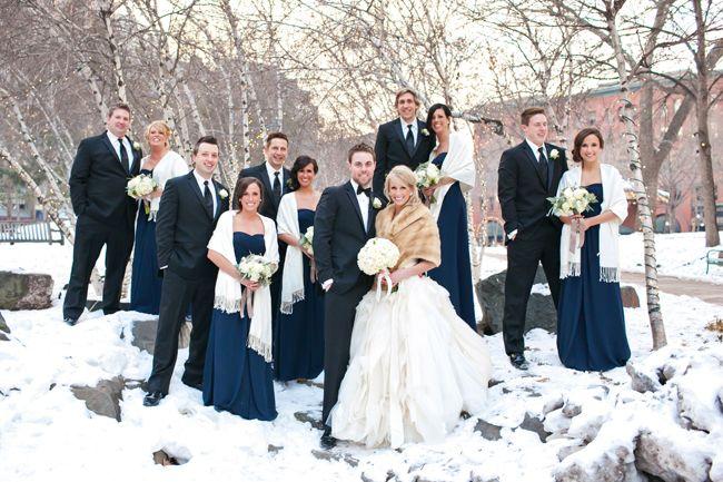 Hochzeit - 8 Real Brides mit Fabulous Winter-Zubehör (And Get The Look!)