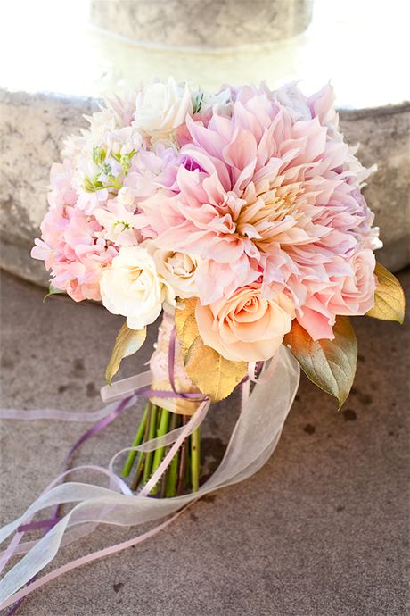 Wedding - Cafe Au Lait Dahlias Wedding Flower Ideas : In Season Now